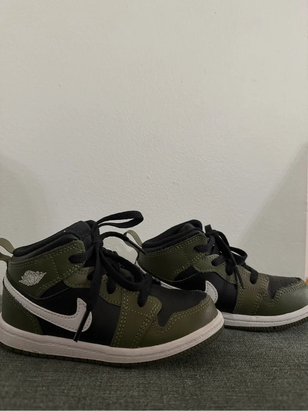 Jordan Kids Mid-Top Sneakers in Olive Green, Black & White